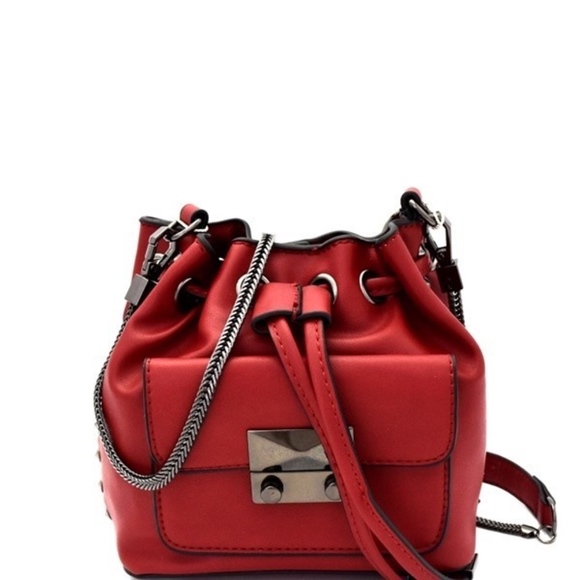 Luxe Label Handbags - Mini Bucket Vegan Leather Shoulder Bag (Red)